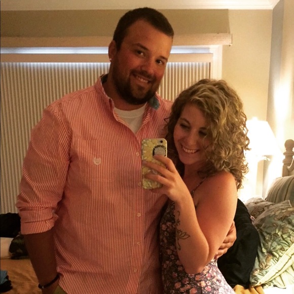 Meet your Posher, Courtney - Picture 1 of 1